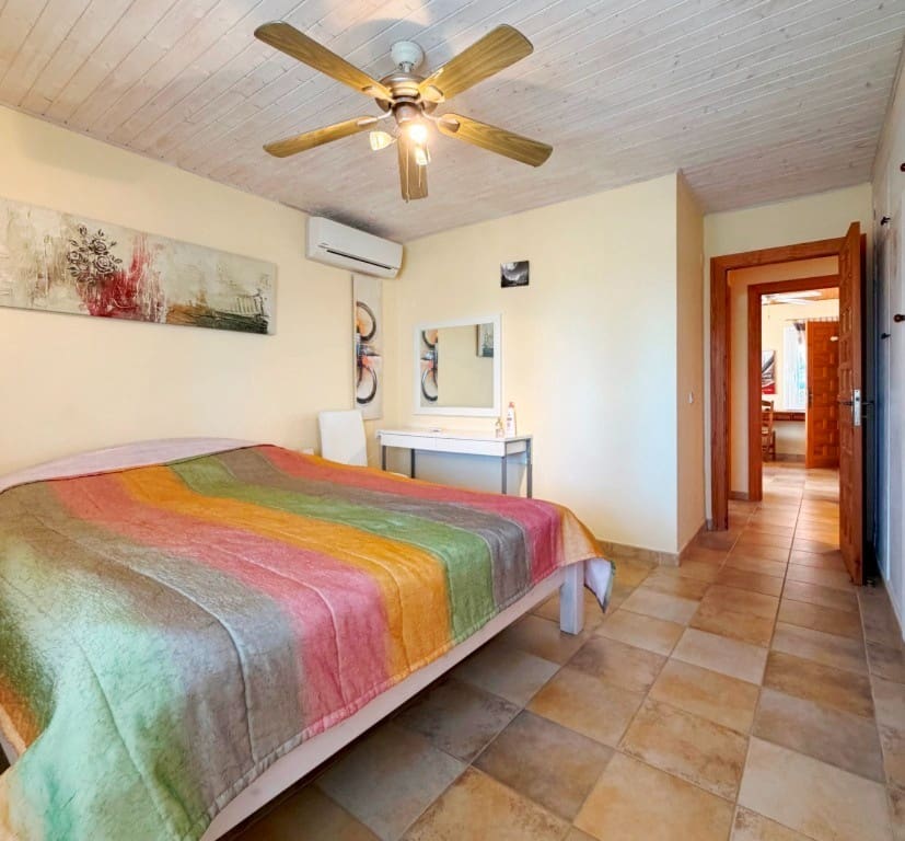 5 chambre Villa/Maison à vendre à Calpe / Calp avec garage - 645 000 € (Ref: 9827292)