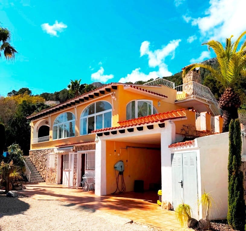 5 chambre Villa/Maison à vendre à Calpe / Calp avec garage - 645 000 € (Ref: 9827292)