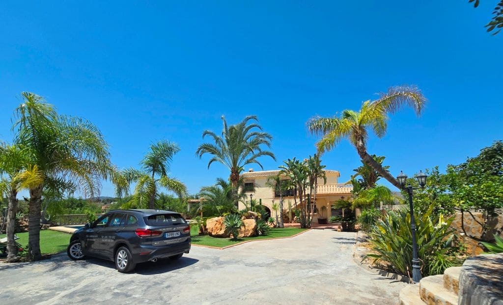 Finca/Maison de Campagne de 4 chambres à louer à Teulada avec piscine garage - 2 990 € (Ref: 9827294)