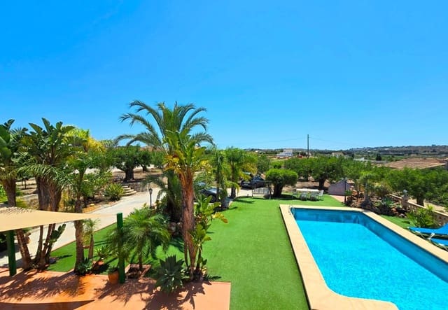 Finca/Maison de Campagne de 4 chambres à louer à Teulada Pueblo, Teulada-Moraira avec piscine garage - 2 990 € (Ref: 9827294)