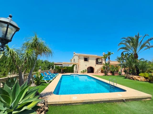 Finca/Maison de Campagne de 4 chambres à louer à Teulada Pueblo, Teulada-Moraira avec piscine garage - 2 990 € (Ref: 9827294)