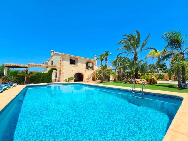 Finca/Maison de Campagne de 4 chambres à louer à Teulada Pueblo, Teulada-Moraira avec piscine garage - 2 990 € (Ref: 9827294)