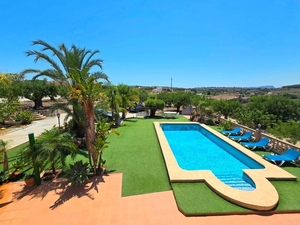 Finca/Maison de Campagne de 4 chambres à louer à Teulada avec piscine garage - 2 990 € (Ref: 9827294)