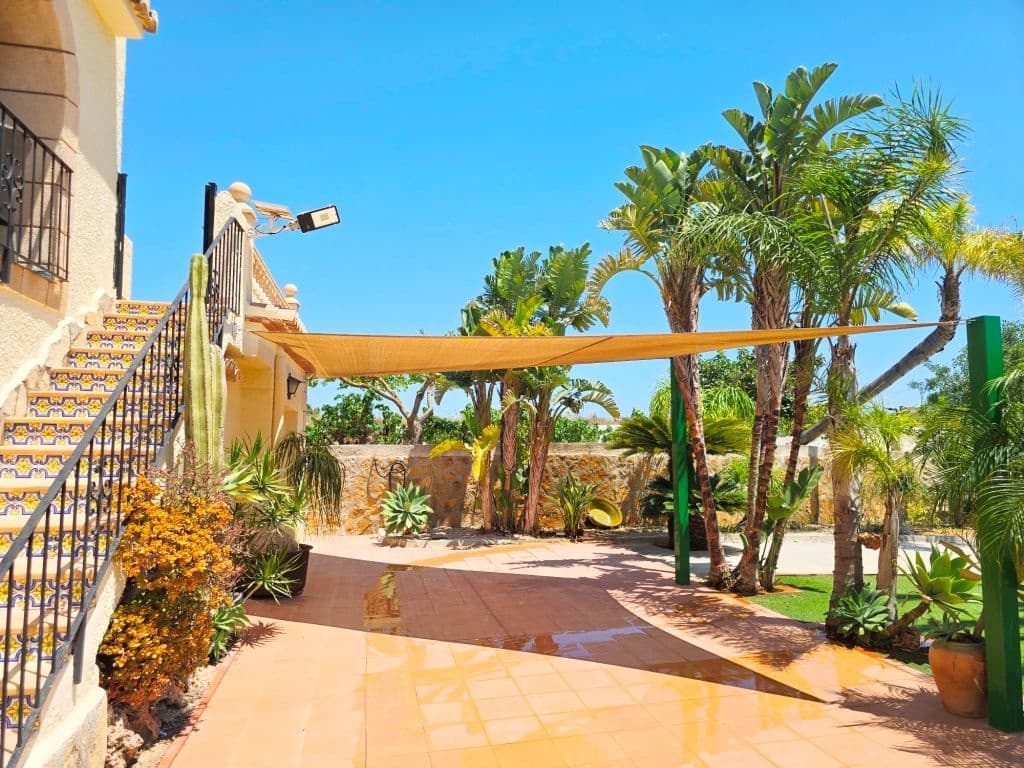 Finca/Maison de Campagne de 4 chambres à louer à Teulada avec piscine garage - 2 990 € (Ref: 9827294)
