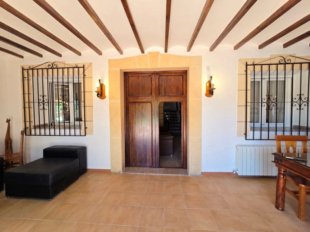 Finca/Maison de Campagne de 4 chambres à louer à Teulada avec piscine garage - 2 990 € (Ref: 9827294)
