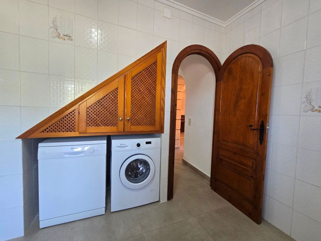 Finca/Maison de Campagne de 4 chambres à louer à Teulada avec piscine garage - 2 990 € (Ref: 9827294)