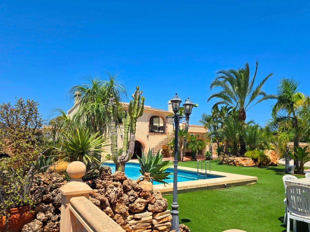 Finca/Maison de Campagne de 4 chambres à louer à Teulada avec piscine garage - 2 990 € (Ref: 9827294)
