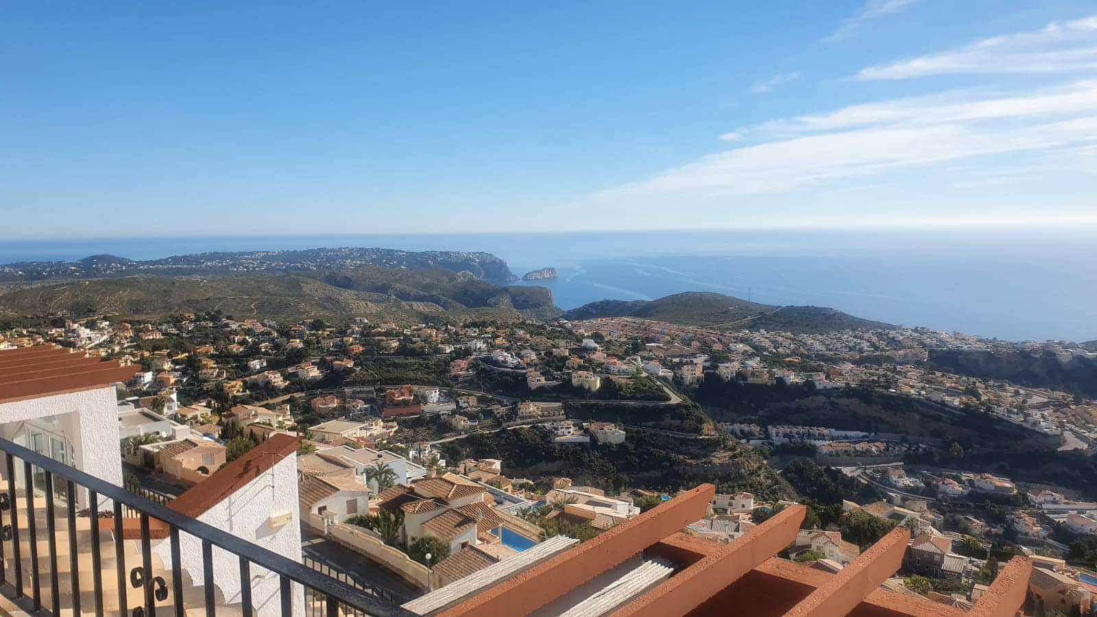Appartement de 2 chambres à louer à Benitachell / Benitatxell avec piscine garage - 850 € (Ref: 9827296)