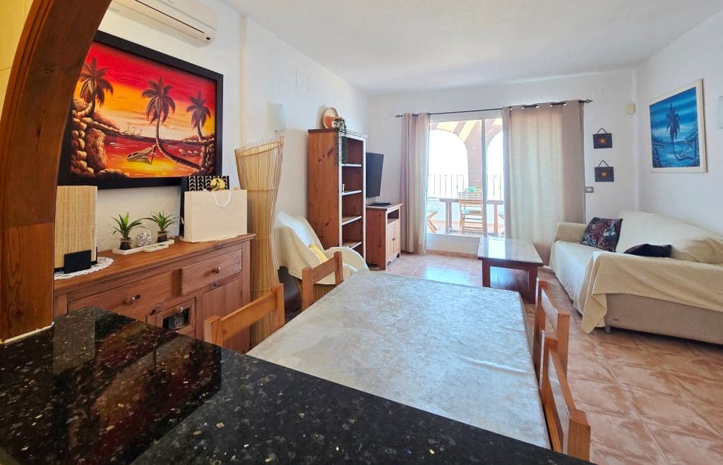 Appartement de 2 chambres à louer à Benitachell / Benitatxell avec piscine garage - 850 € (Ref: 9827296)