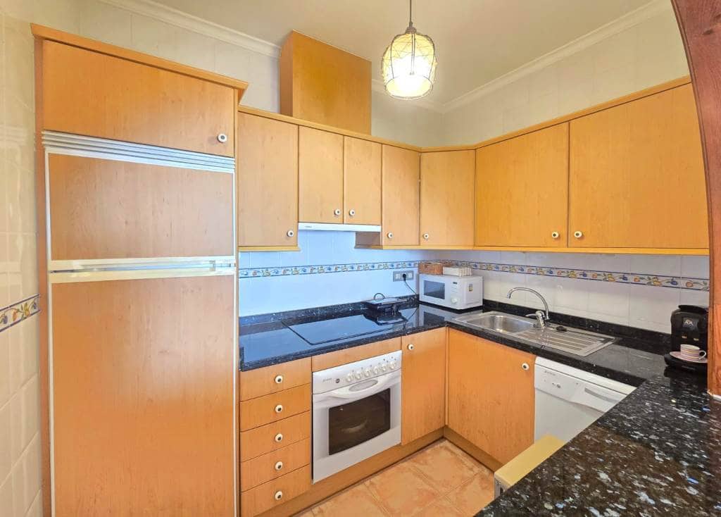 Appartement de 2 chambres à louer à Benitachell / Benitatxell avec piscine garage - 850 € (Ref: 9827296)