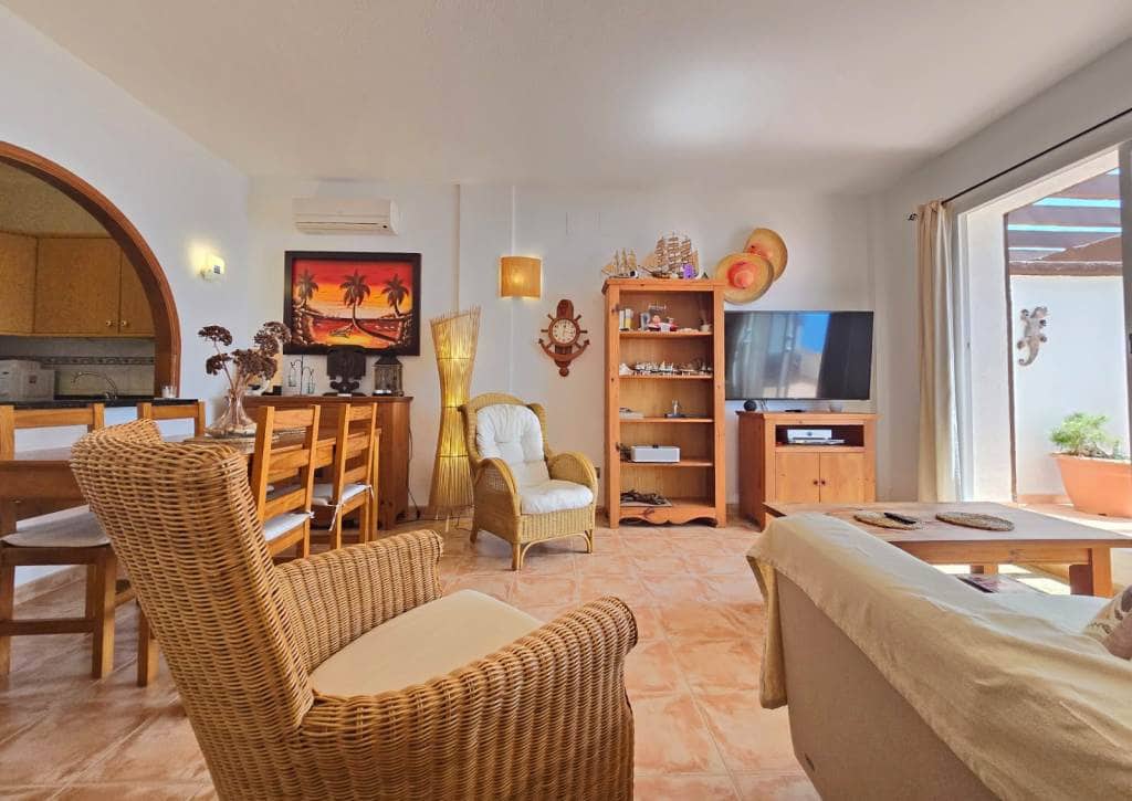 Appartement de 2 chambres à louer à Benitachell / Benitatxell avec piscine garage - 850 € (Ref: 9827296)