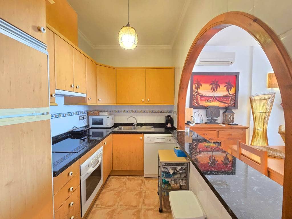 Appartement de 2 chambres à louer à Benitachell / Benitatxell avec piscine garage - 850 € (Ref: 9827296)