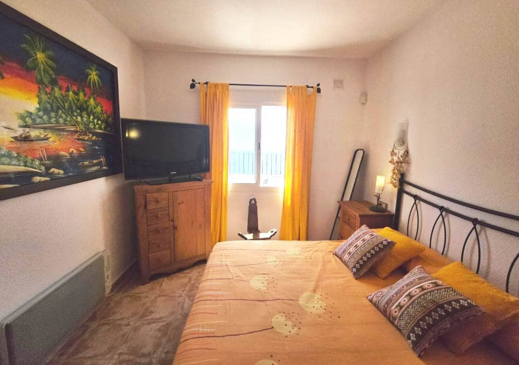 Appartement de 2 chambres à louer à Benitachell / Benitatxell avec piscine garage - 850 € (Ref: 9827296)