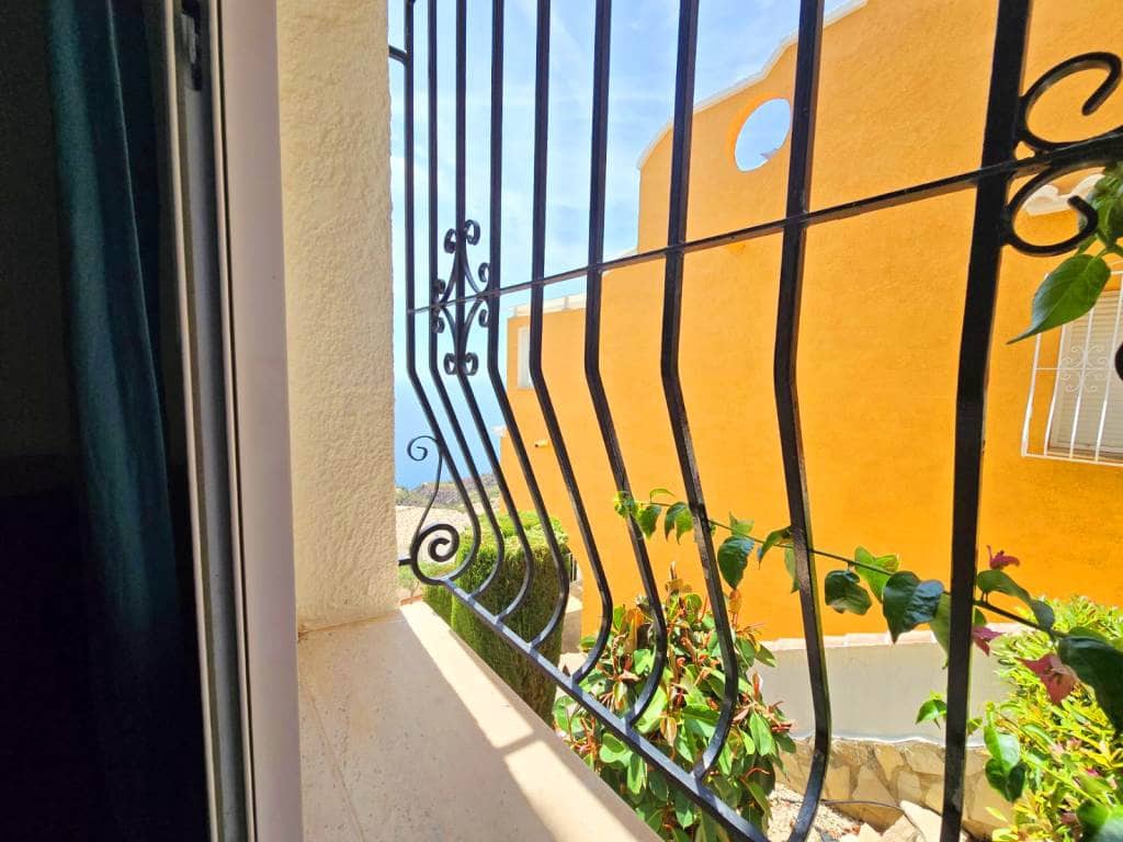 Appartement de 2 chambres à louer à Benitachell / Benitatxell avec piscine garage - 850 € (Ref: 9827296)