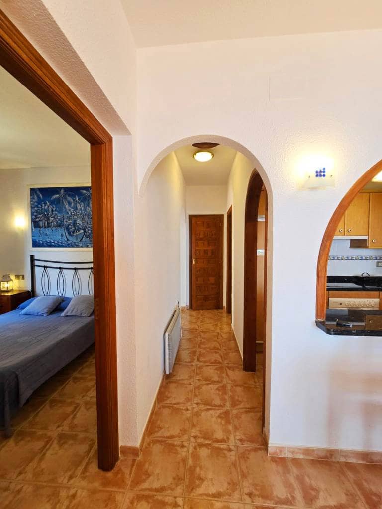 Appartement de 2 chambres à louer à Benitachell / Benitatxell avec piscine garage - 850 € (Ref: 9827296)