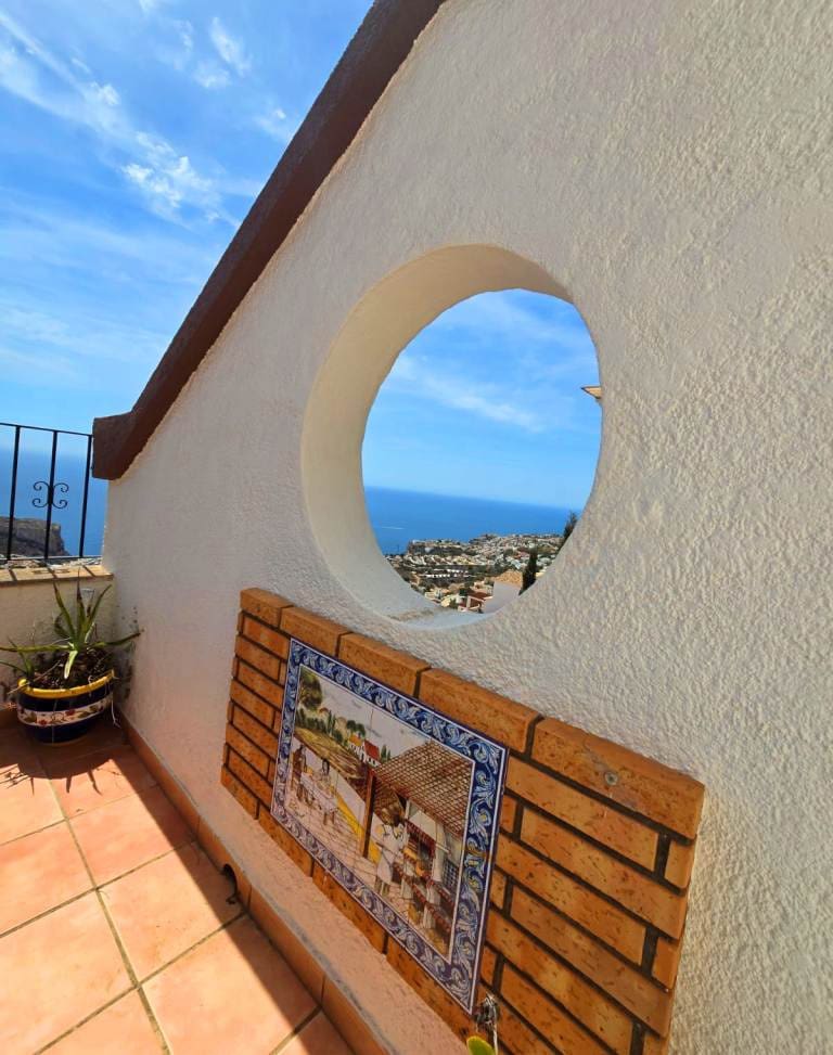Appartement de 2 chambres à louer à Benitachell / Benitatxell avec piscine garage - 850 € (Ref: 9827296)