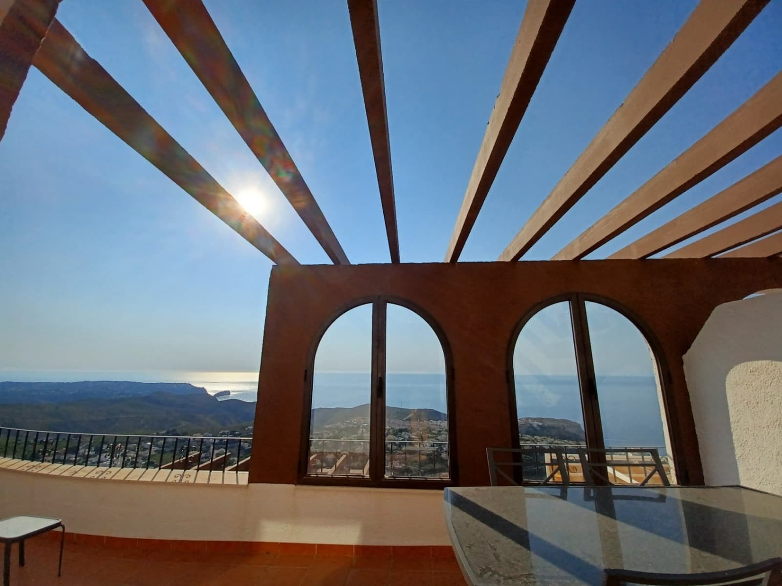 Appartement de 2 chambres à louer à Benitachell / Benitatxell avec piscine garage - 850 € (Ref: 9827296)