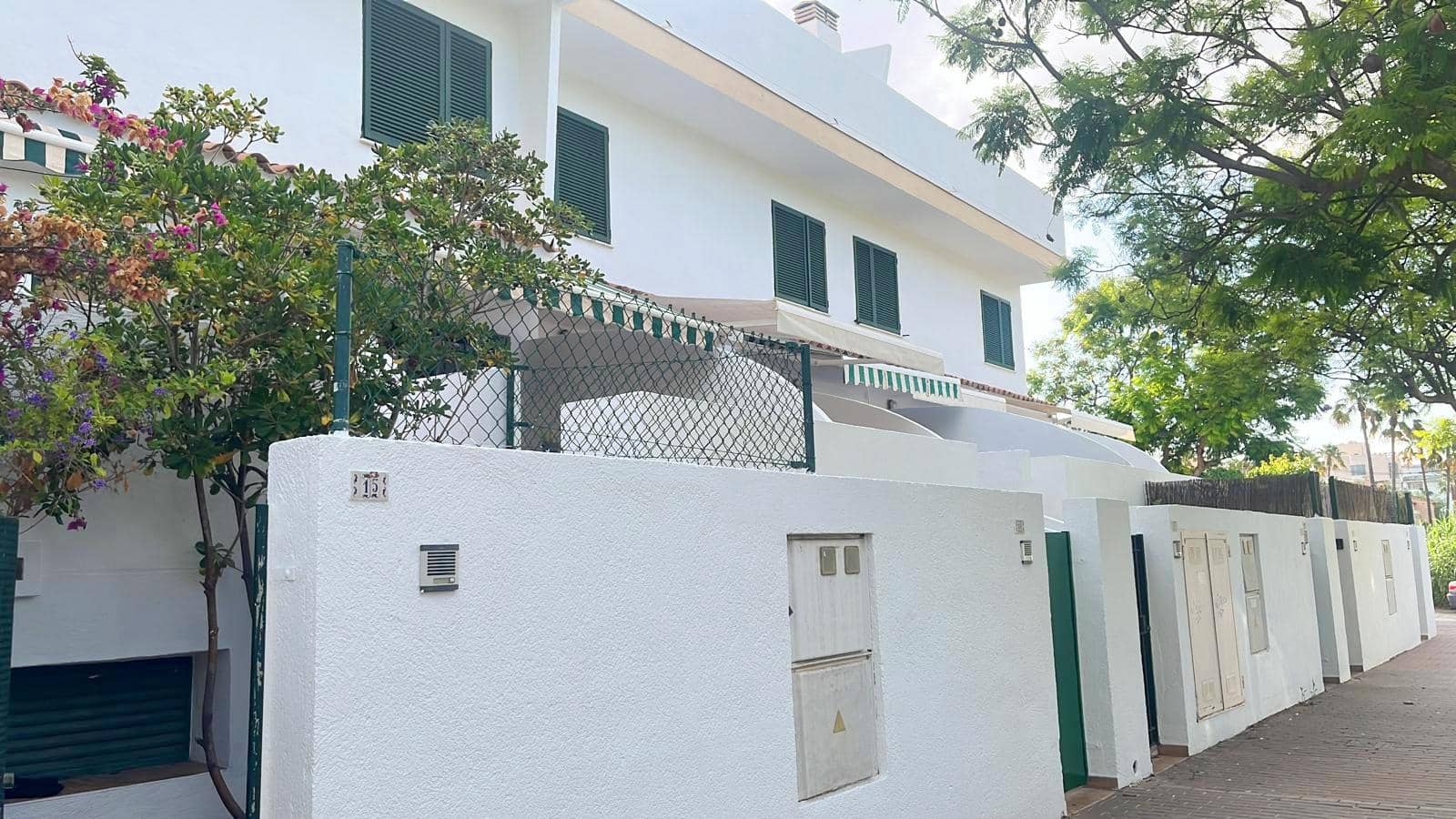 Bungalow de 4 chambres à louer à Javea / Xabia avec piscine garage - 1 200 € (Ref: 9827298)