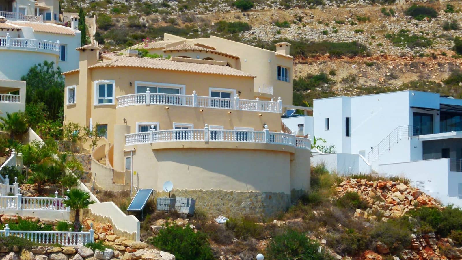 3 soveværelse Villa til salg i Benitachell / Benitatxell med swimmingpool garage - € 724.000 (Ref: 9827299)