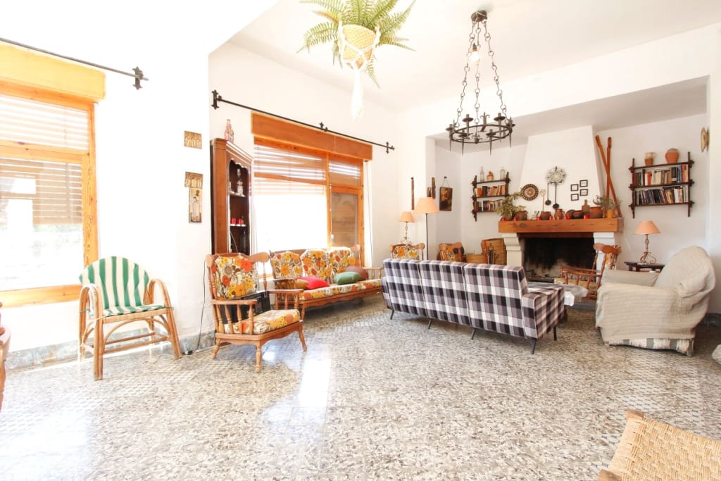 8 chambre Finca/Maison de Campagne à vendre à Jijona / Xixona avec garage - 549 000 € (Ref: 9827300)