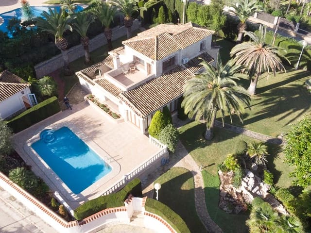 3 chambre Villa/Maison à vendre à Javea / Xàbia avec piscine garage - 850 000 € (Ref: 9827302)