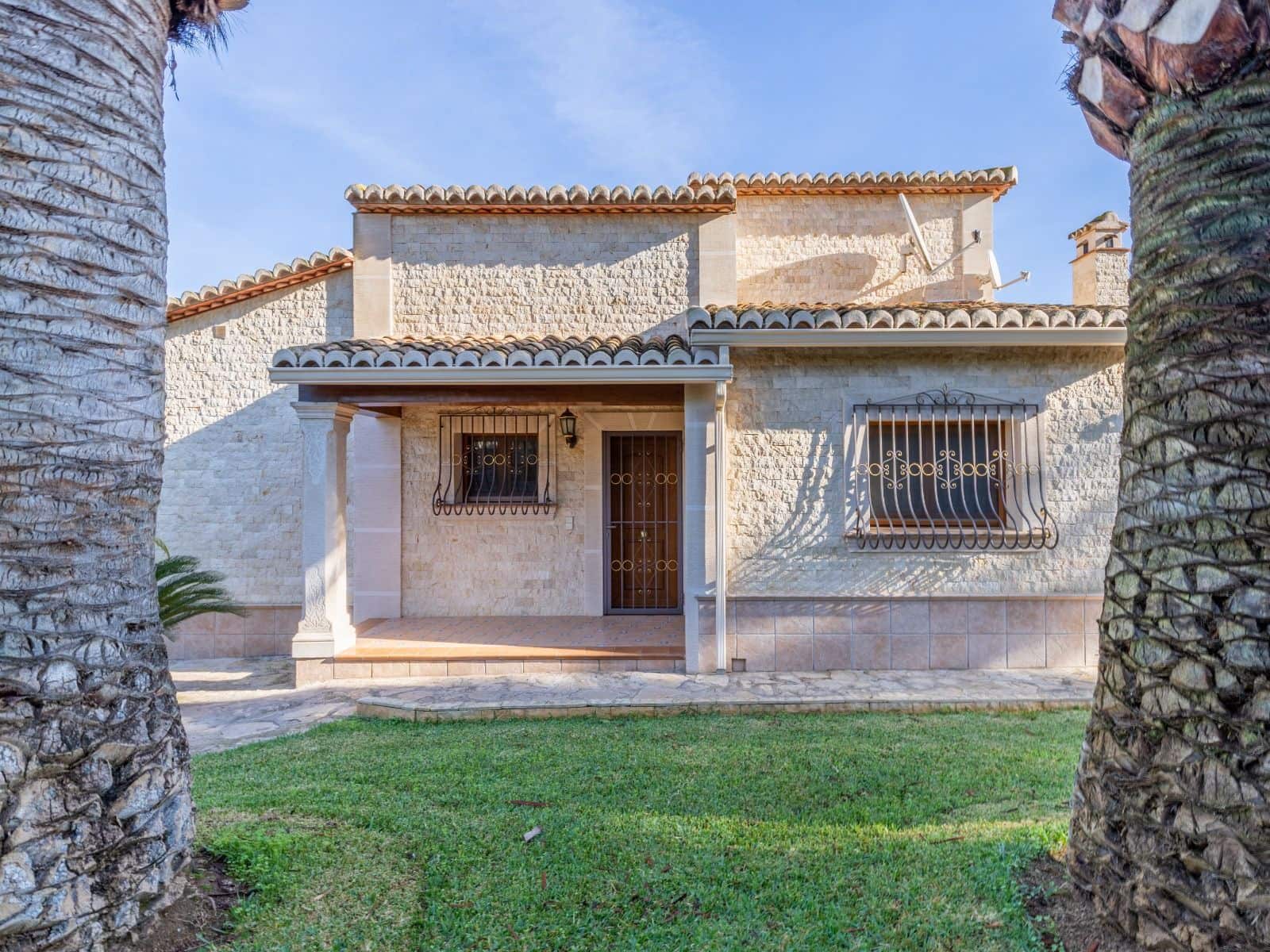 3 soveværelse Villa til salg i Javea / Xabia med swimmingpool garage - € 850.000 (Ref: 9827302)