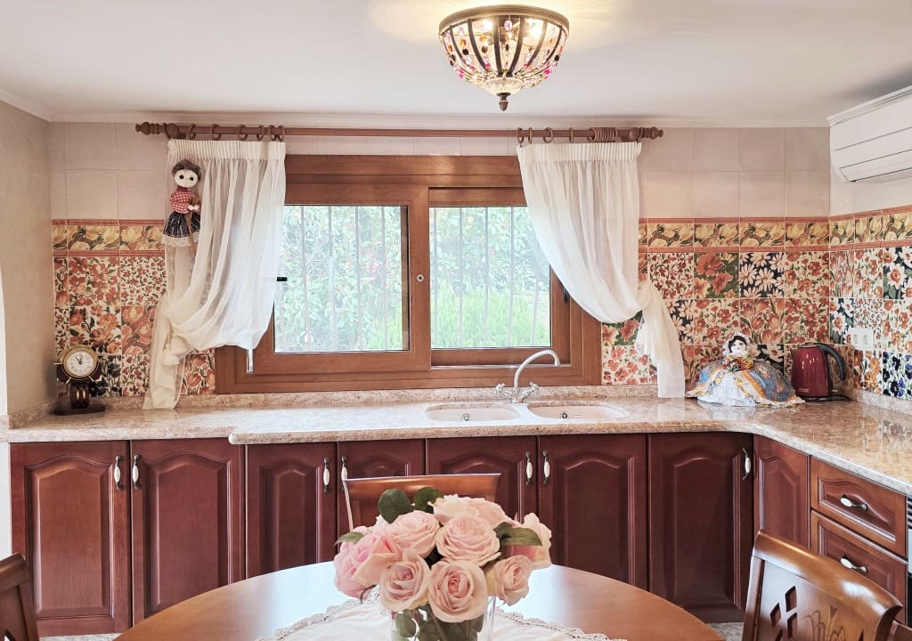 3 soveværelse Villa til salg i Javea / Xabia med swimmingpool garage - € 750.000 (Ref: 9827303)