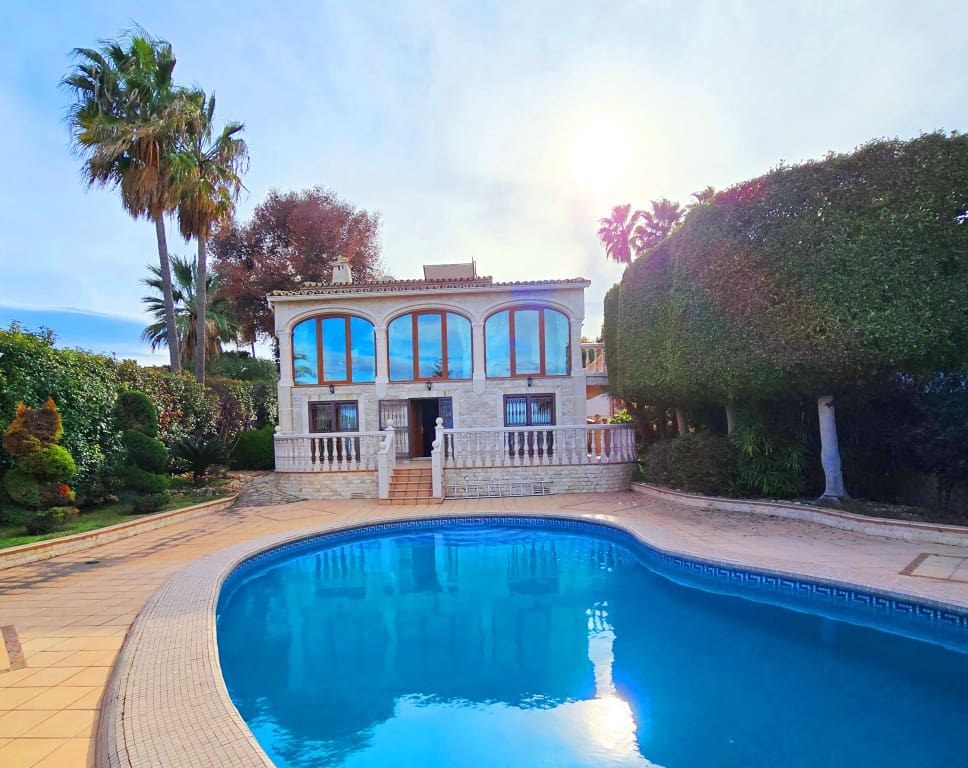 3 soveværelse Villa til salg i Javea / Xabia med swimmingpool garage - € 750.000 (Ref: 9827303)