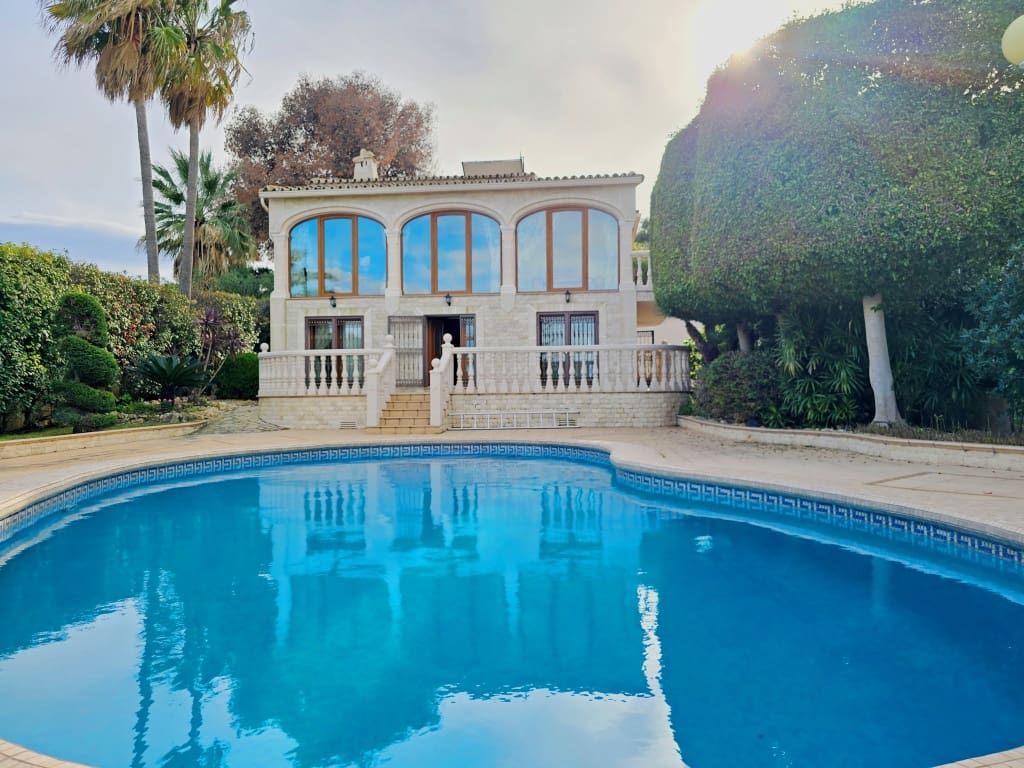 3 soveværelse Villa til salg i Javea / Xabia med swimmingpool garage - € 750.000 (Ref: 9827303)