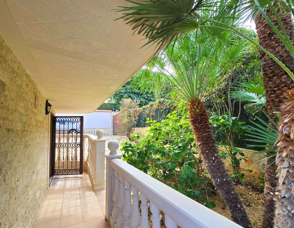 3 soveværelse Villa til salg i Javea / Xabia med swimmingpool garage - € 750.000 (Ref: 9827303)