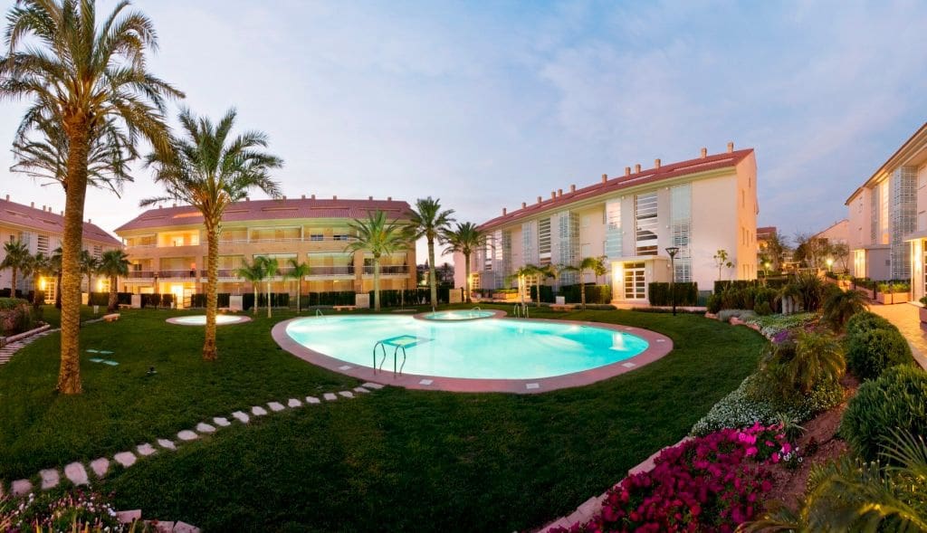 2 bedroom Apartment for rent in Javea / Xabia with pool garage - € 1,200 (Ref: 9838315)