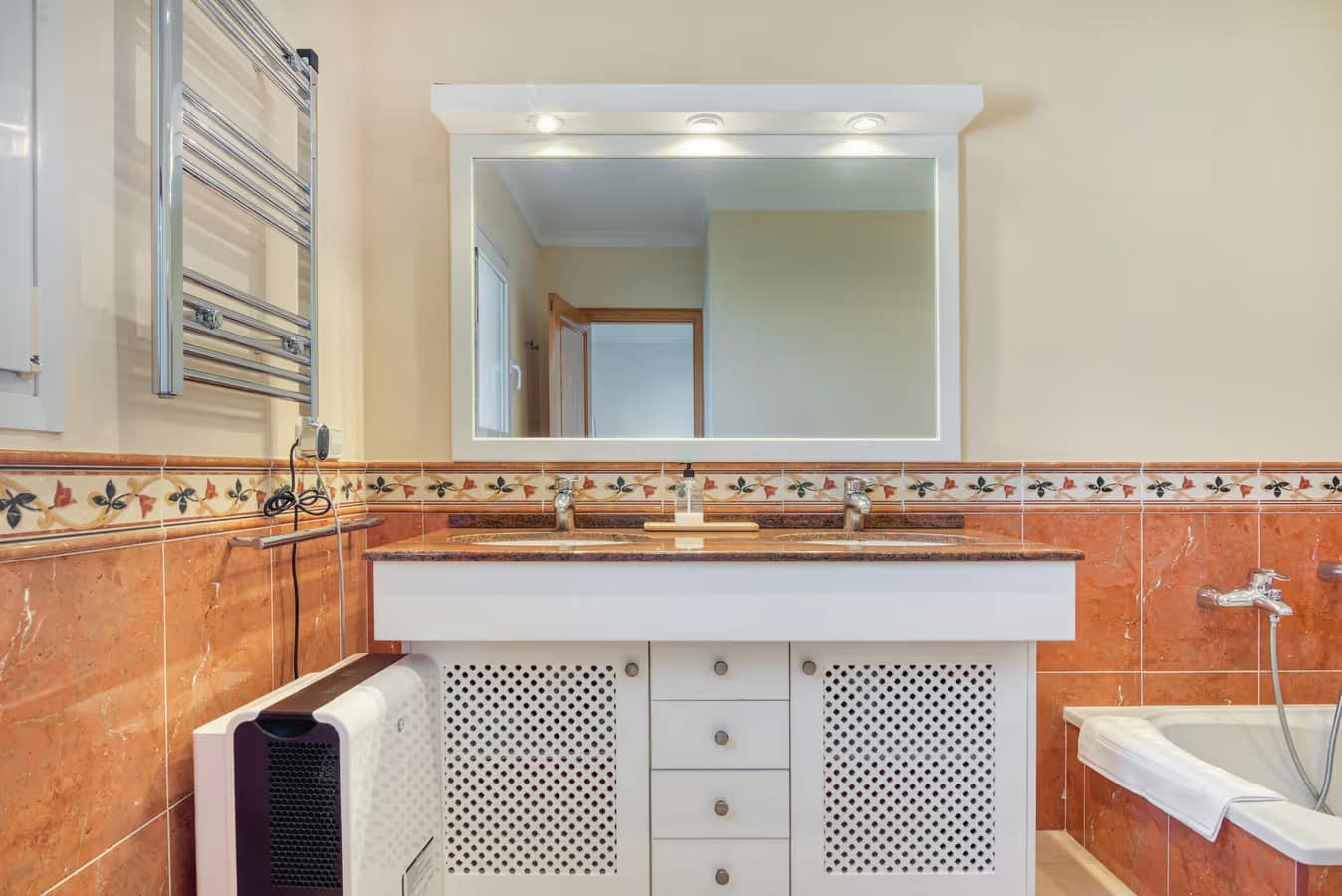 4 slaapkamer Villa te huur in Javea / Xabia met zwembad garage - € 2.500 (Ref: 9858059)