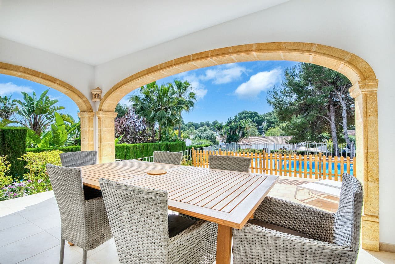4 slaapkamer Villa te huur in Javea / Xabia met zwembad garage - € 2.500 (Ref: 9858059)