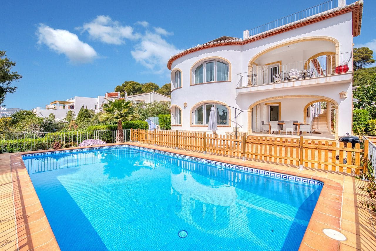 4 slaapkamer Villa te huur in Javea / Xabia met zwembad garage - € 2.500 (Ref: 9858059)