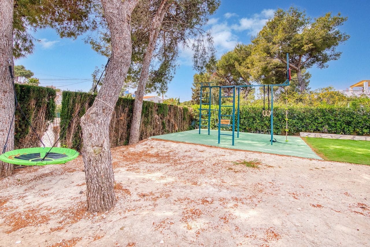 4 slaapkamer Villa te huur in Javea / Xabia met zwembad garage - € 2.500 (Ref: 9858059)