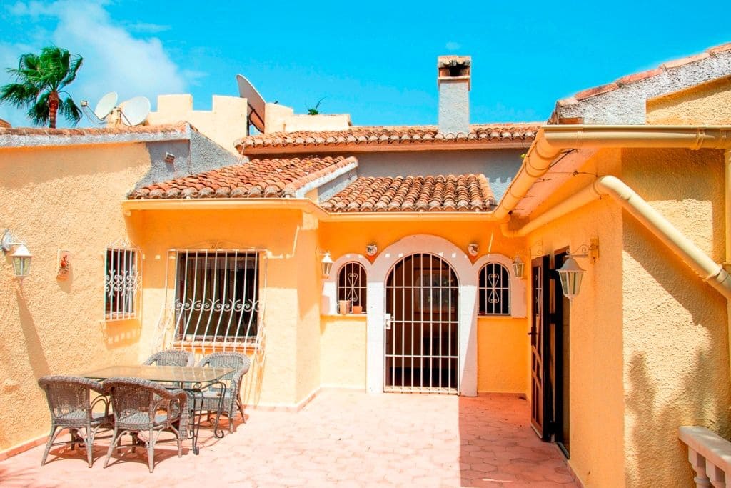 8 sypialnia Willa na sprzedaż w Javea / Xabia z basenem garażem - 1 290 000 € (Ref: 9858061)