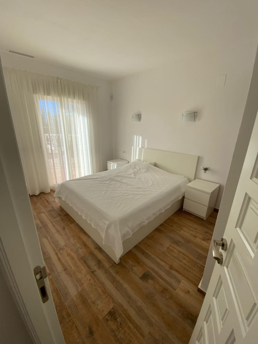 3 slaapkamer Villa te huur in Benitachell / Benitatxell - € 2.500 (Ref: 9880595)