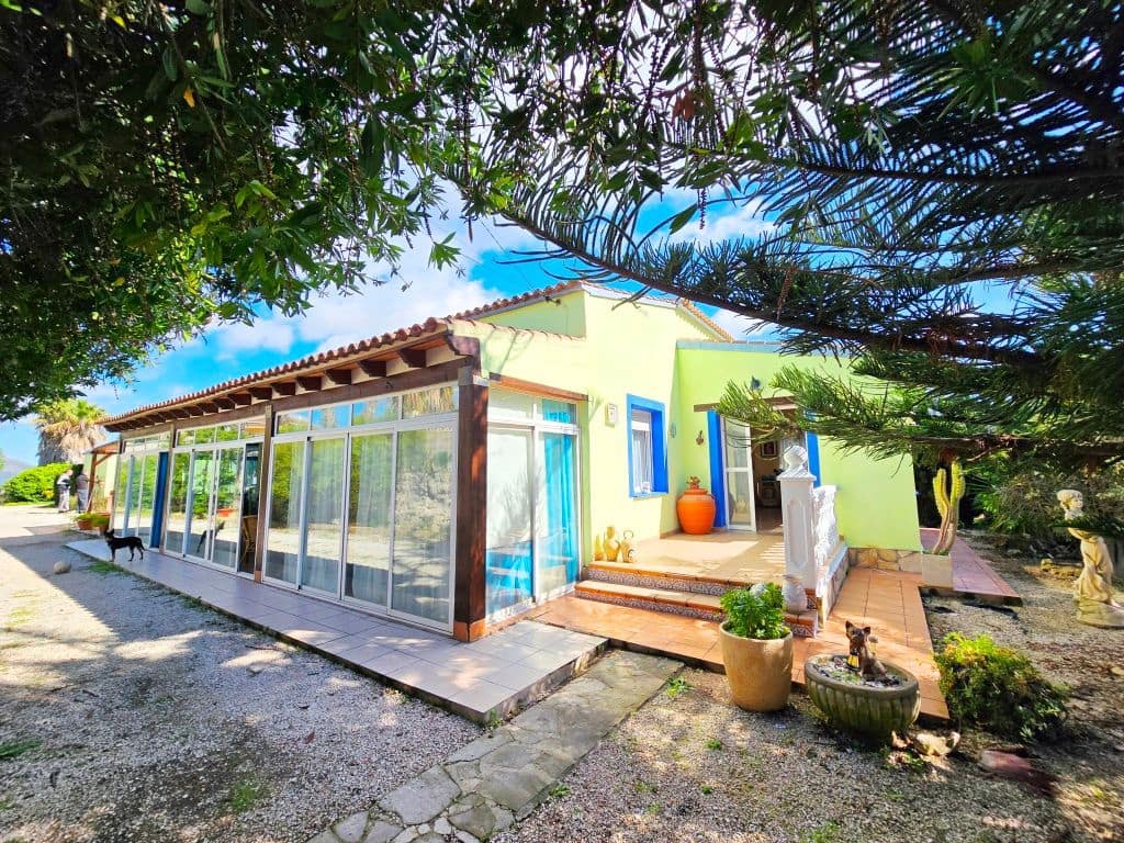 3 bedroom Finca/Country House for sale in Benitachell / Benitatxell with garage - € 475,000 (Ref: 9880596)