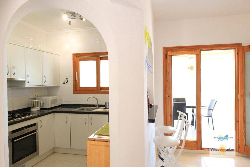 4 slaapkamer Villa te huur in Benitachell / Benitatxell met zwembad garage - € 2.400 (Ref: 9880597)