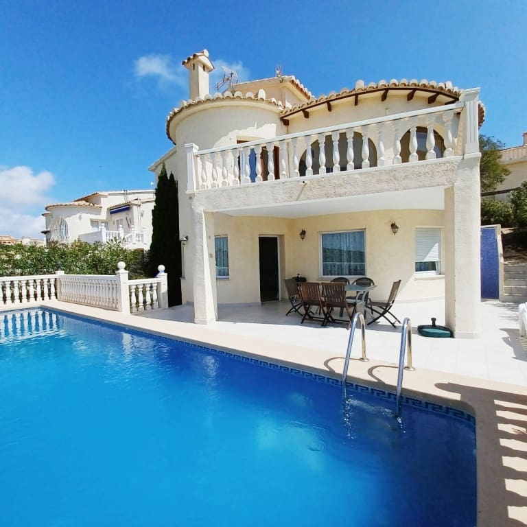 4 slaapkamer Villa te huur in Benitachell / Benitatxell met zwembad garage - € 2.400 (Ref: 9880597)