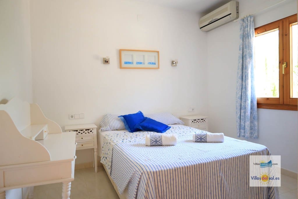 4 slaapkamer Villa te huur in Benitachell / Benitatxell met zwembad garage - € 2.400 (Ref: 9880597)