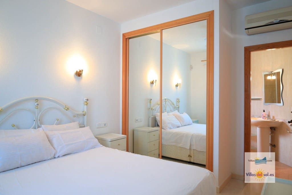 4 slaapkamer Villa te huur in Benitachell / Benitatxell met zwembad garage - € 2.400 (Ref: 9880597)