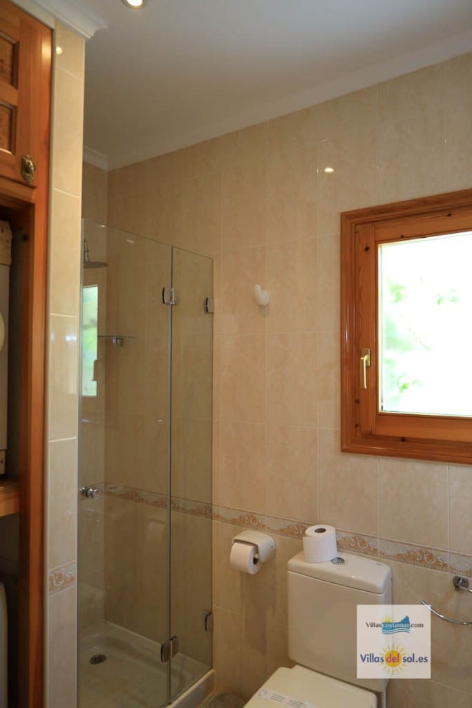 4 slaapkamer Villa te huur in Benitachell / Benitatxell met zwembad garage - € 2.400 (Ref: 9880597)