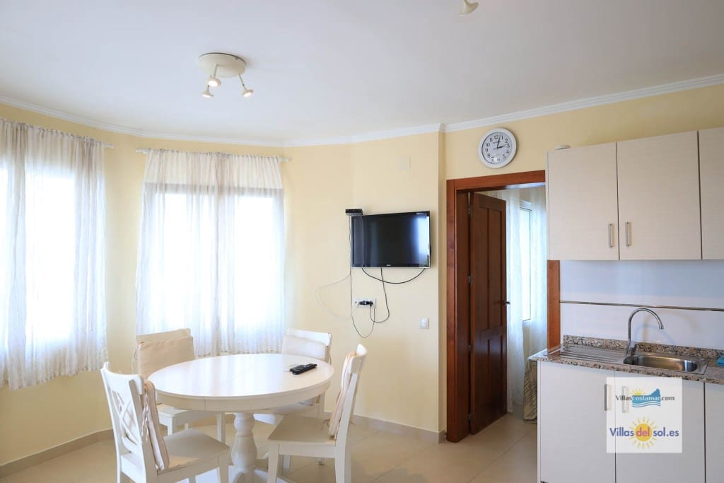 4 slaapkamer Villa te huur in Benitachell / Benitatxell met zwembad garage - € 2.400 (Ref: 9880597)