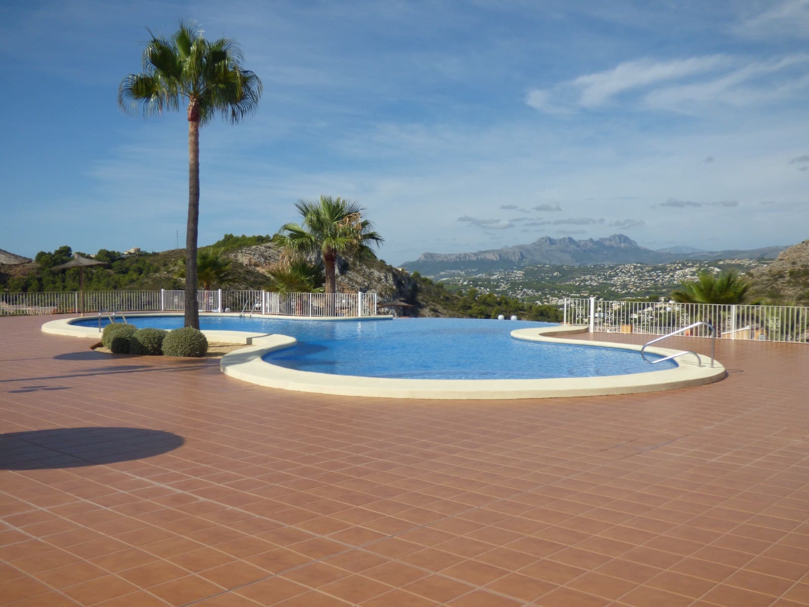 4 slaapkamer Villa te huur in Benitachell / Benitatxell met zwembad garage - € 2.400 (Ref: 9880597)