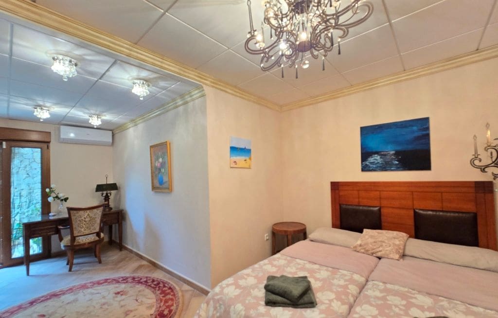 3 bedroom Villa for sale in Altea with pool garage - € 790,000 (Ref: 9912409)