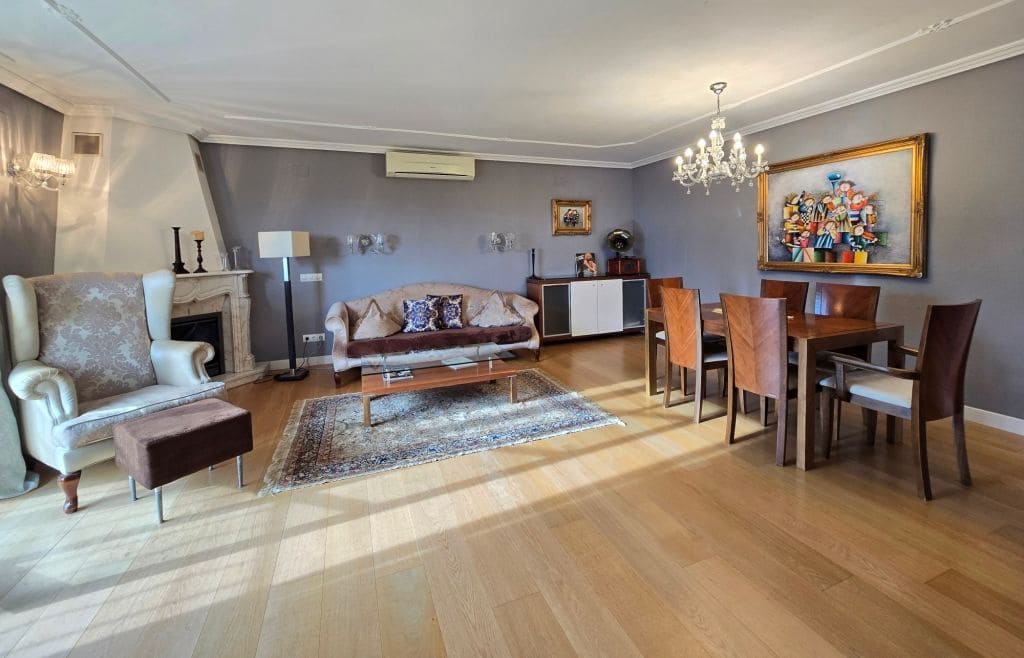 3 bedroom Villa for sale in Altea with pool garage - € 790,000 (Ref: 9912409)