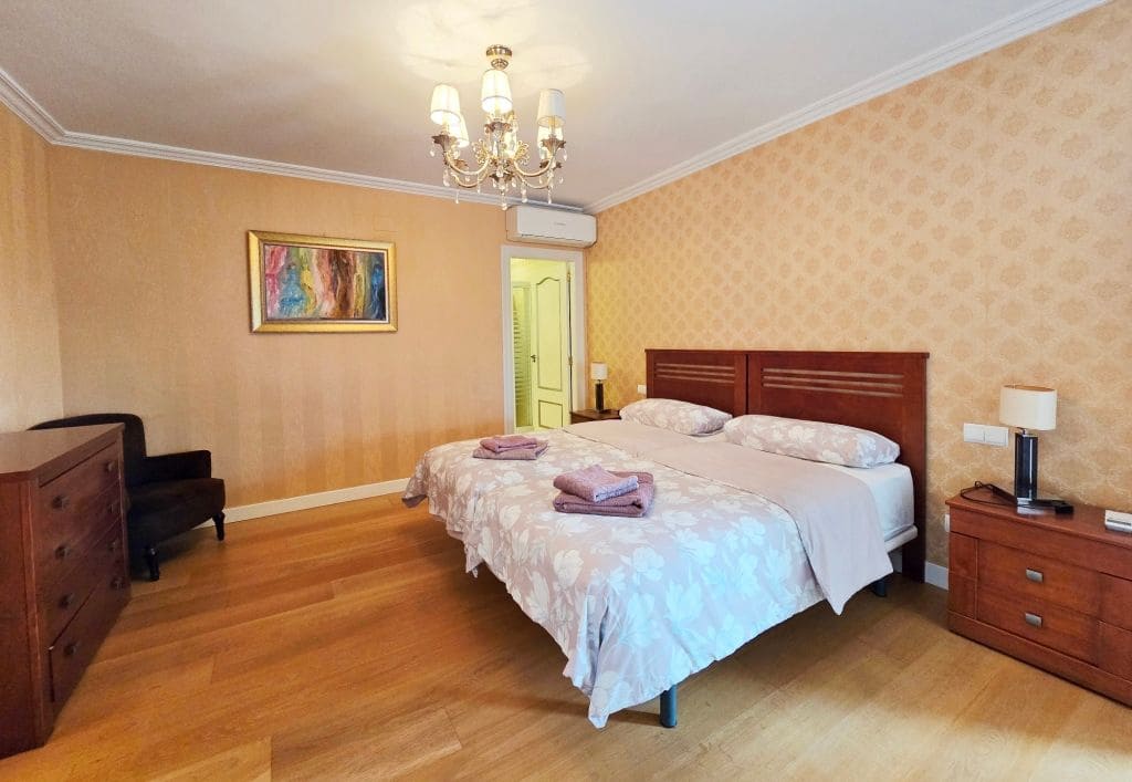 3 bedroom Villa for sale in Altea with pool garage - € 790,000 (Ref: 9912409)