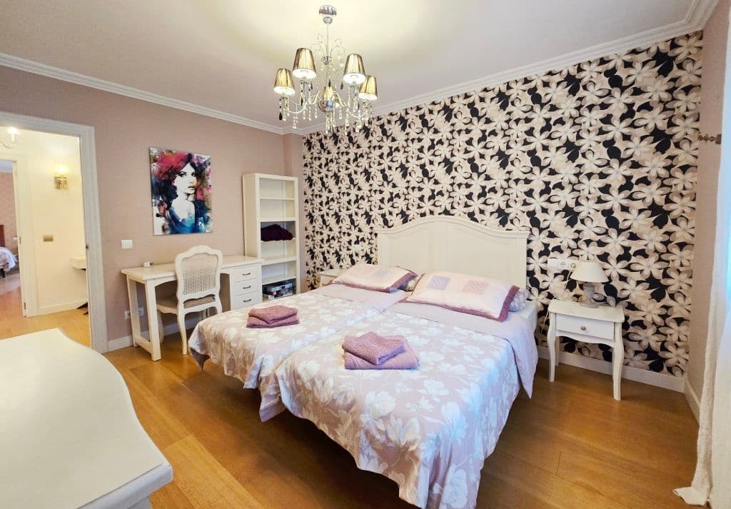 3 bedroom Villa for sale in Altea with pool garage - € 790,000 (Ref: 9912409)