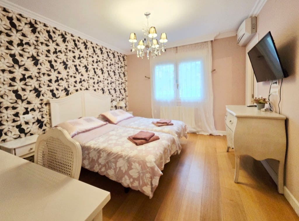 3 bedroom Villa for sale in Altea with pool garage - € 790,000 (Ref: 9912409)